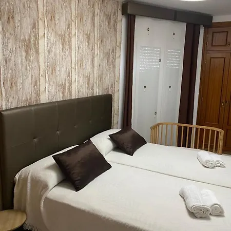 公寓 Andalucia - Sea View, Beach, Marina, Lift & Free Parking 加鲁查